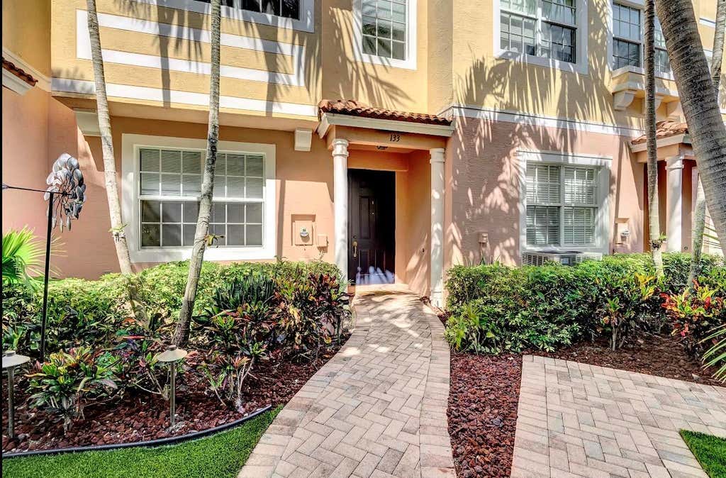 Photo of 133 Harbors Way, Boynton Beach, FL 33435 (MLS # B26054170)