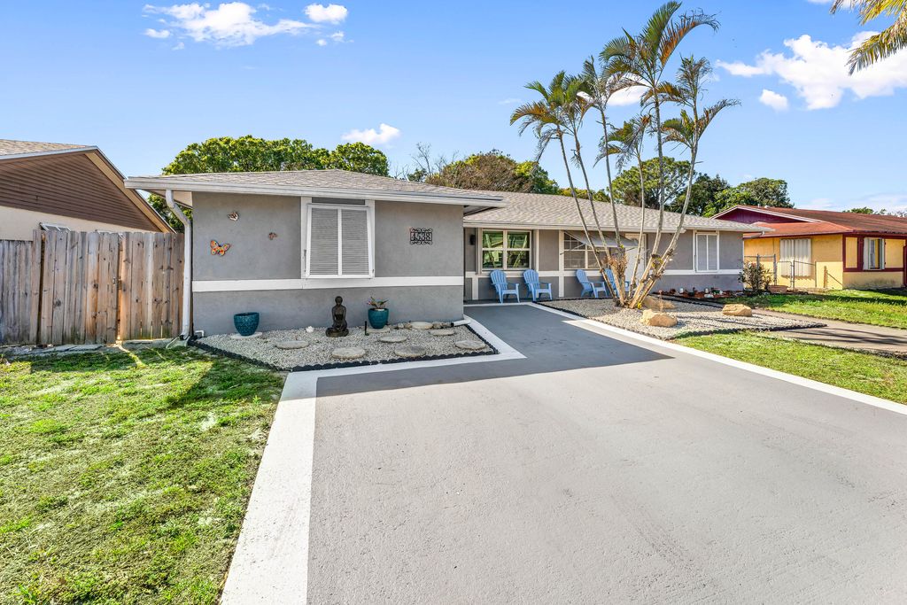 Photo of 4538 Arthur Street, Palm Beach Gardens, FL 33418 (MLS # R11160449)