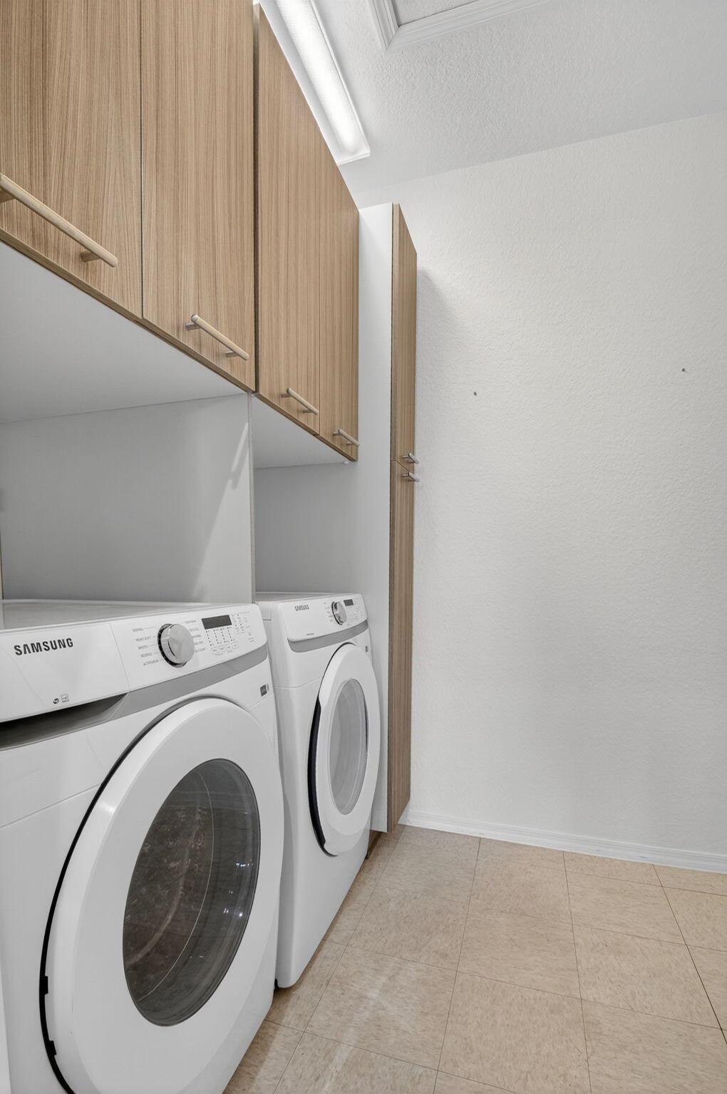 RESIDENCES OF BELMONT AT - Residential Lease