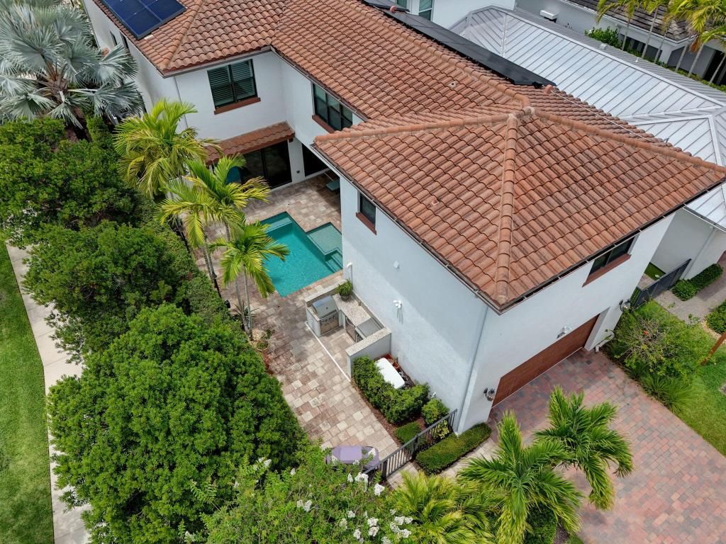 Photo of 5041 Grandiflora Road, Palm Beach Gardens, FL 33418 (MLS # R11102674)