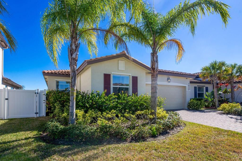 Photo of 7617 NW Greenbank Circle, Port Saint Lucie, FL 34987 (MLS # R11050989)