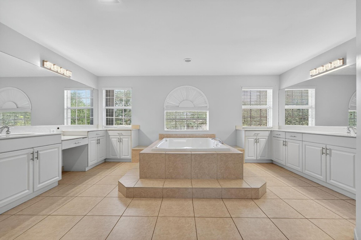 Sunset Lakes - Residential