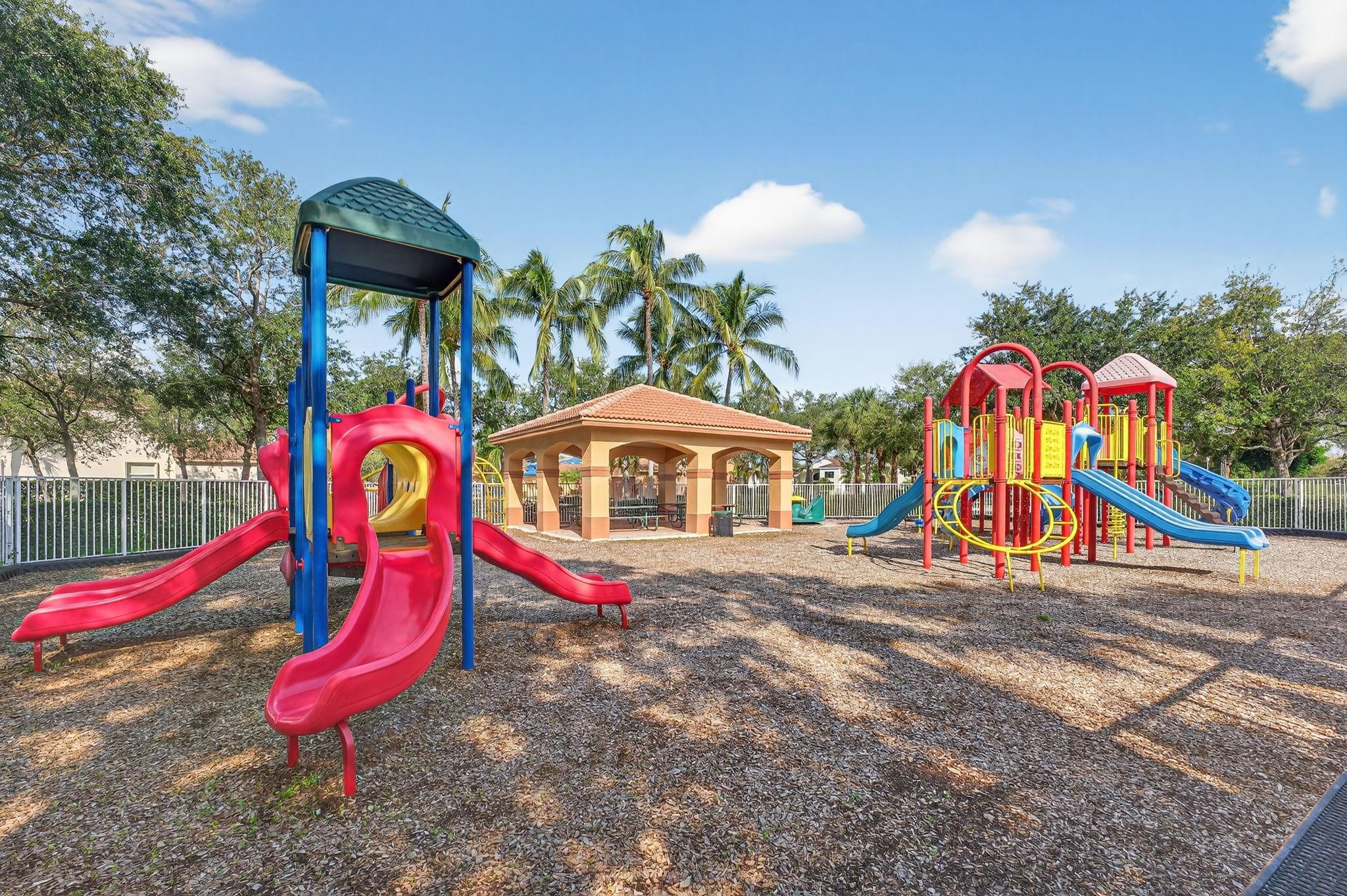 Sunset Lakes - Residential