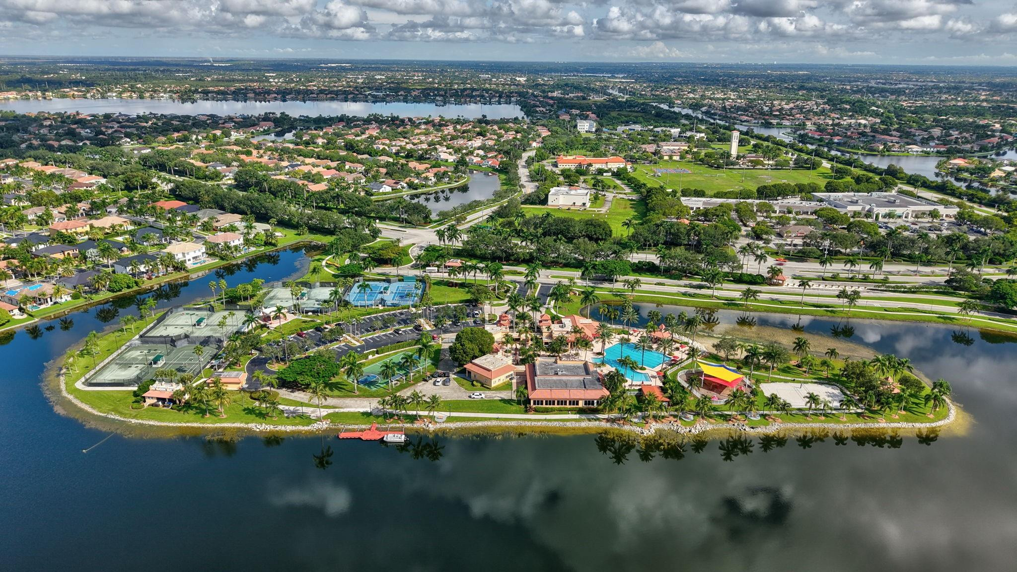 Sunset Lakes - Residential