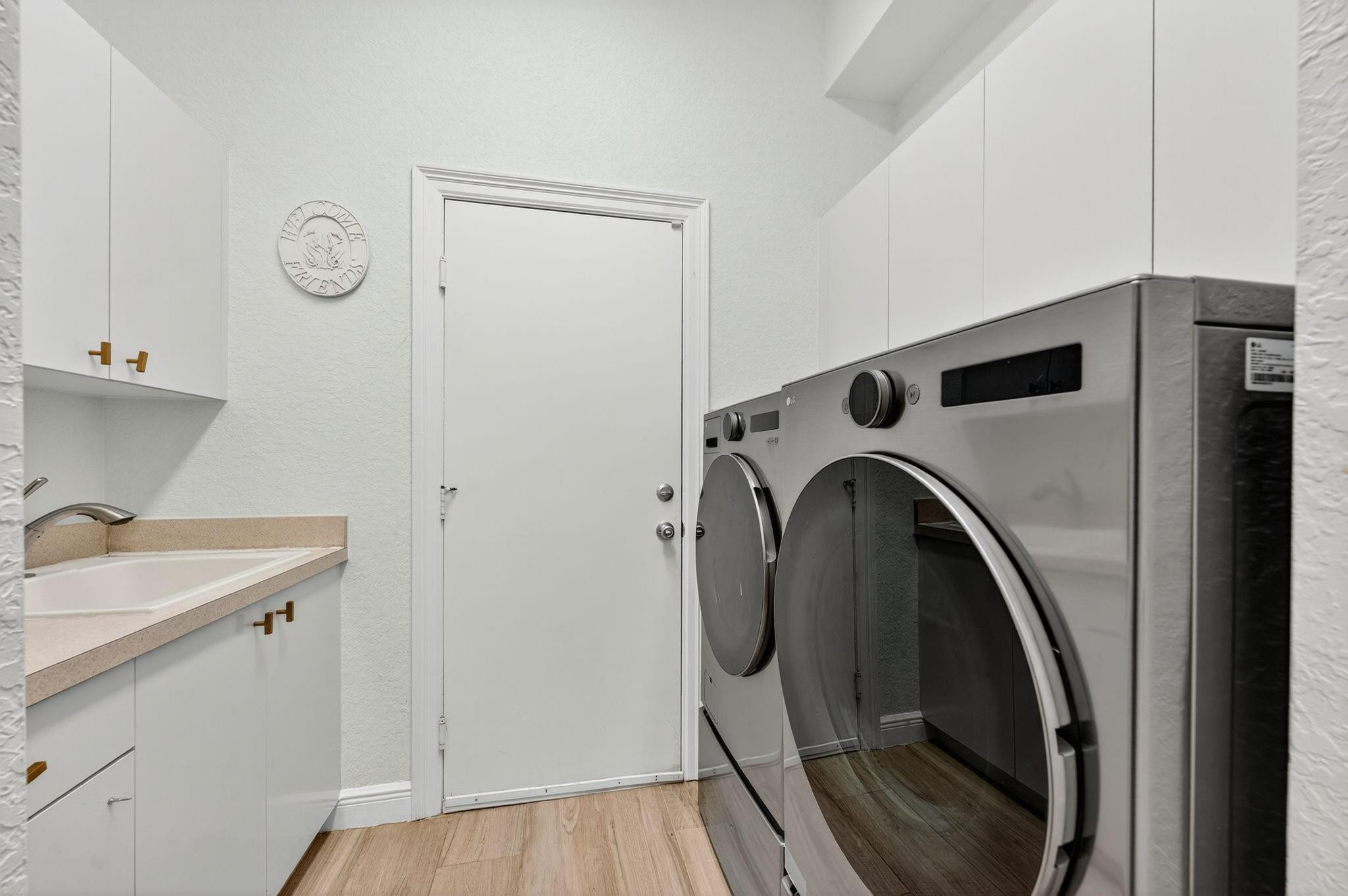 Sunset Lakes - Residential