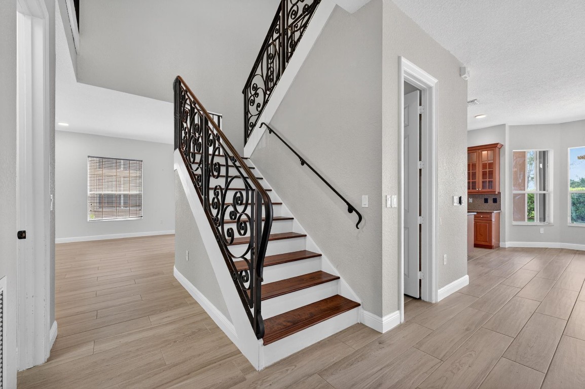 Sunset Lakes - Residential