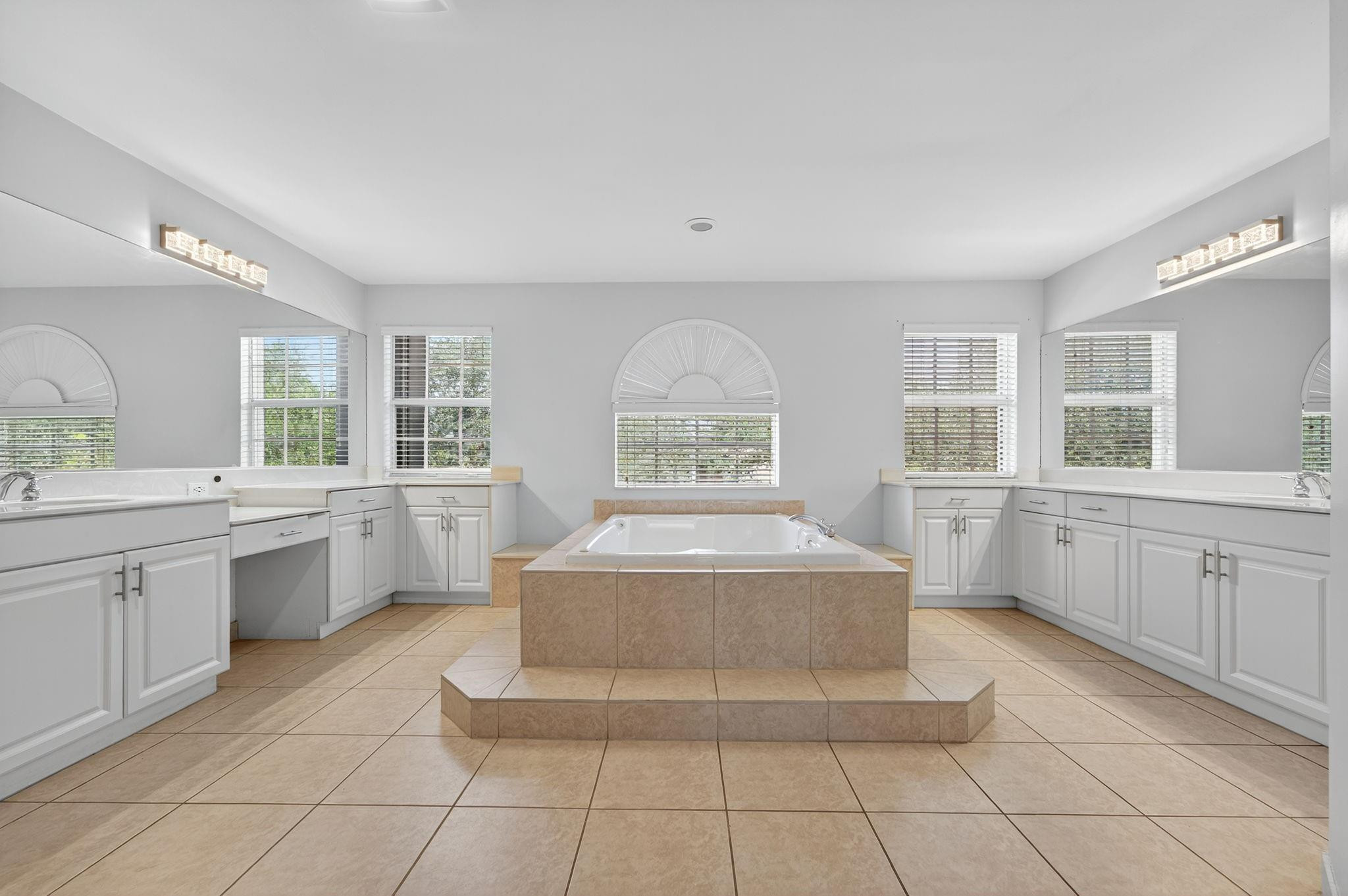 Sunset Lakes - Residential