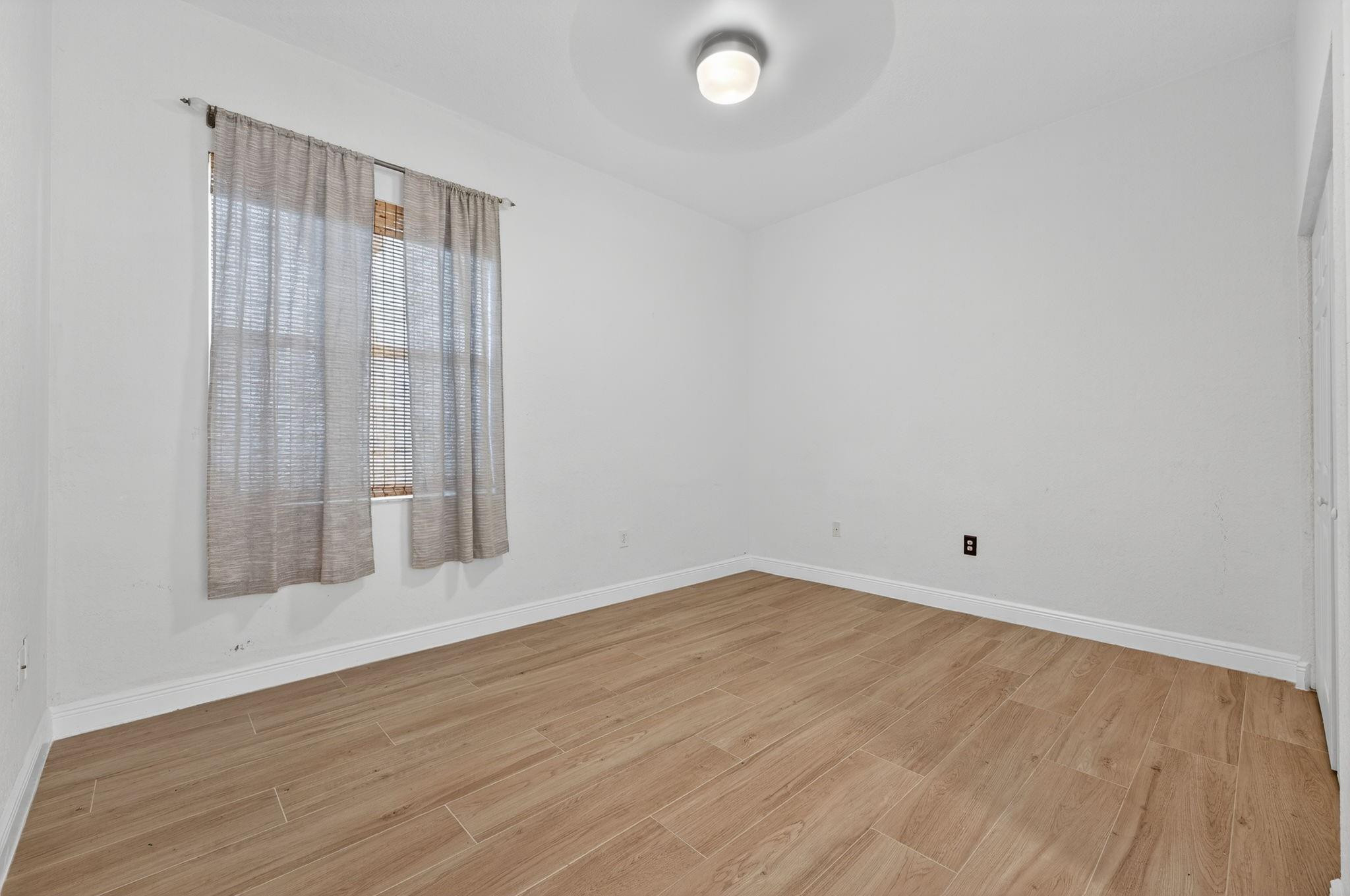 Sunset Lakes - Residential