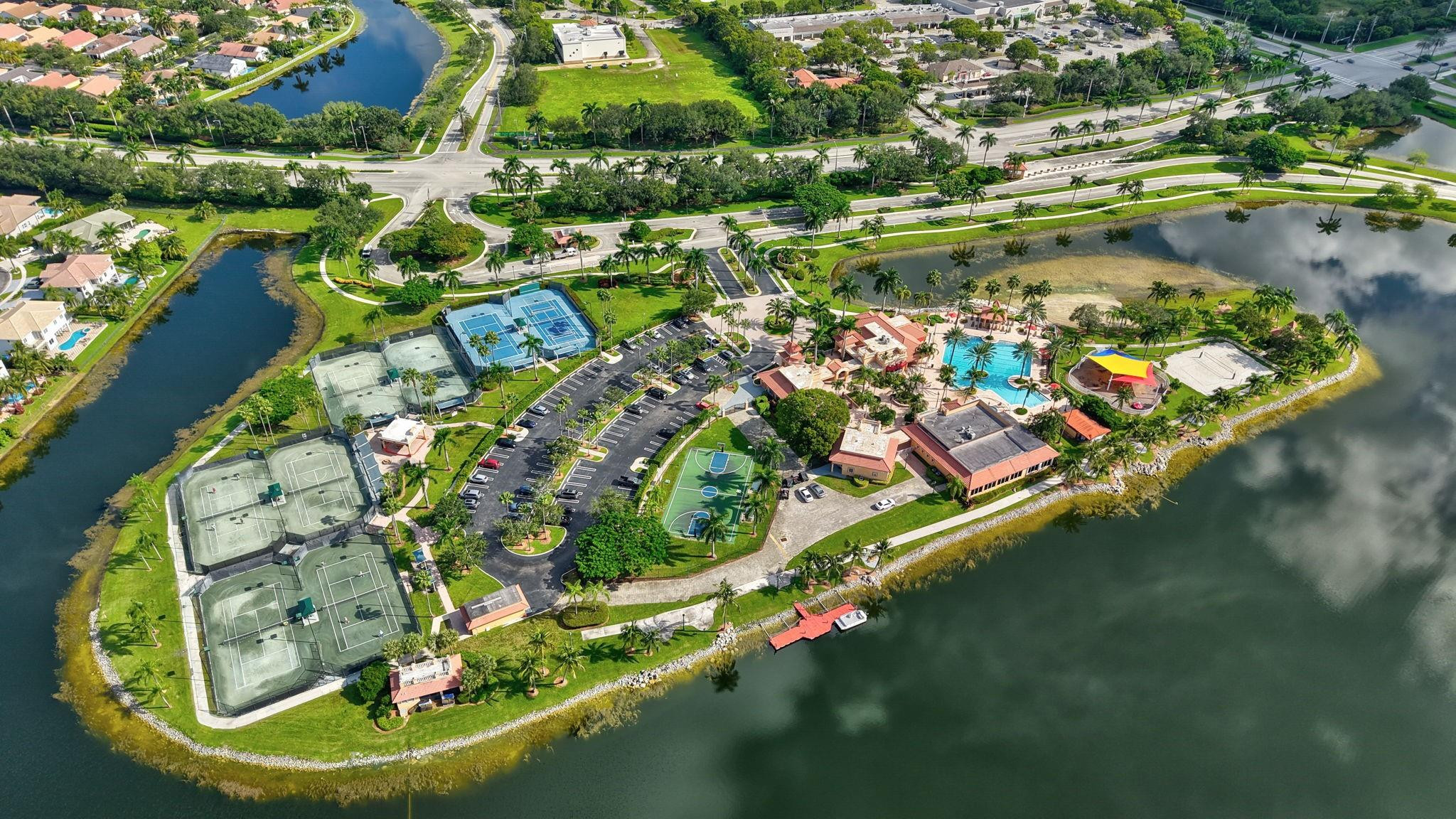 Sunset Lakes - Residential