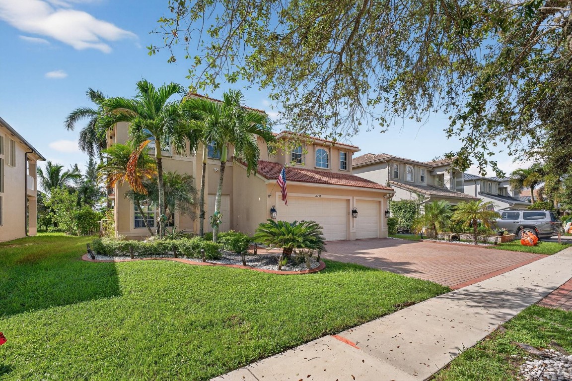 Sunset Lakes - Residential