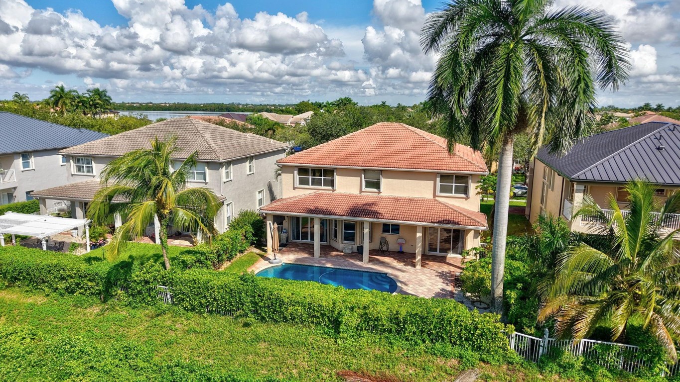 Sunset Lakes - Residential