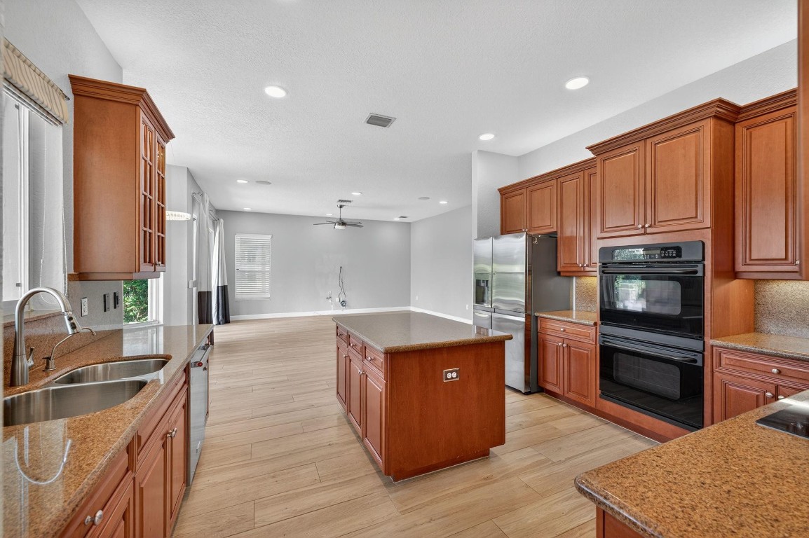 Sunset Lakes - Residential