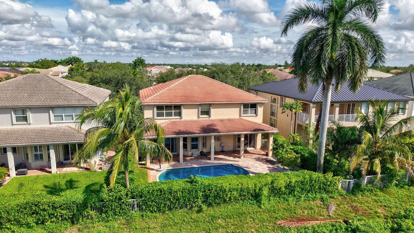 Sunset Lakes - Residential