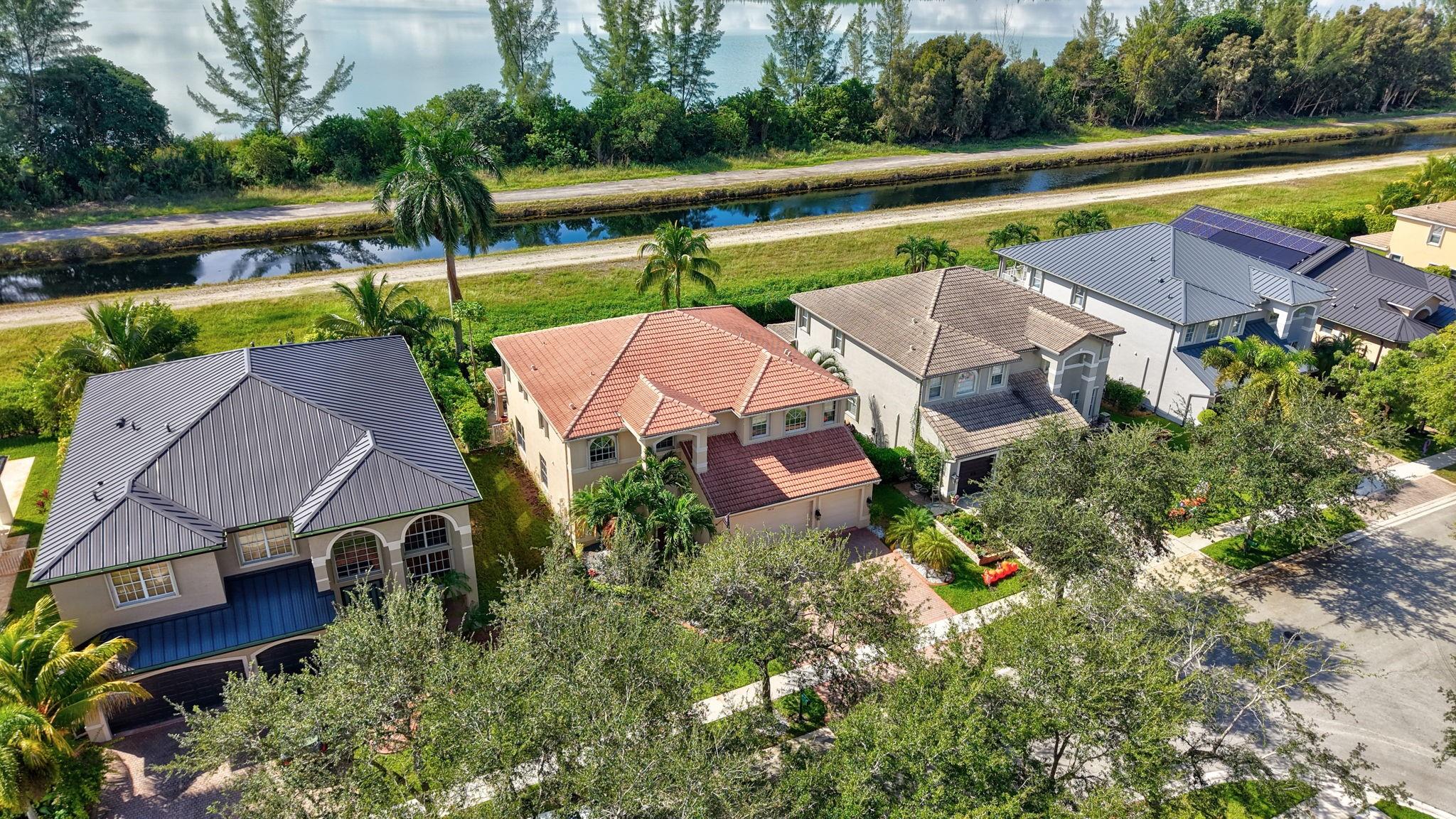 Sunset Lakes - Residential