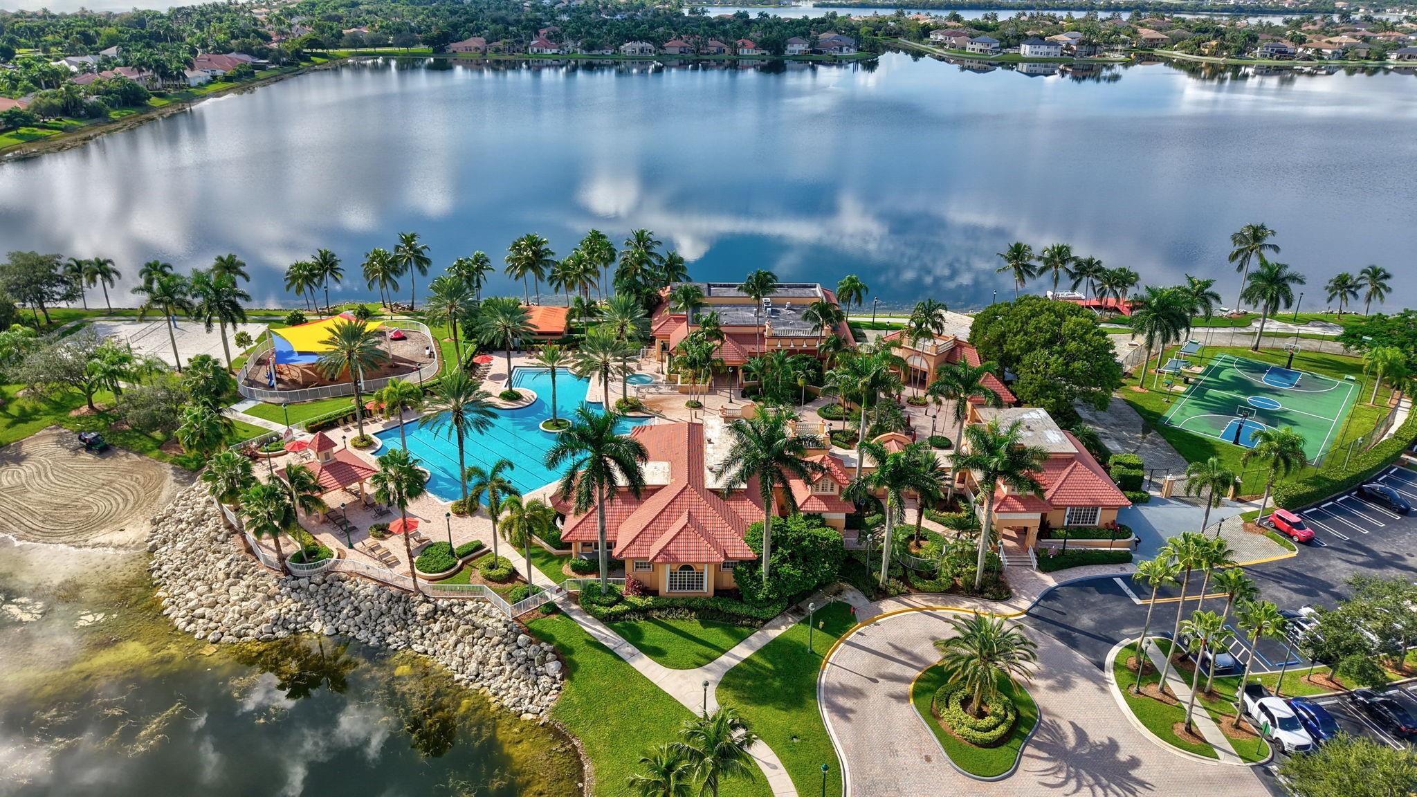 Sunset Lakes - Residential