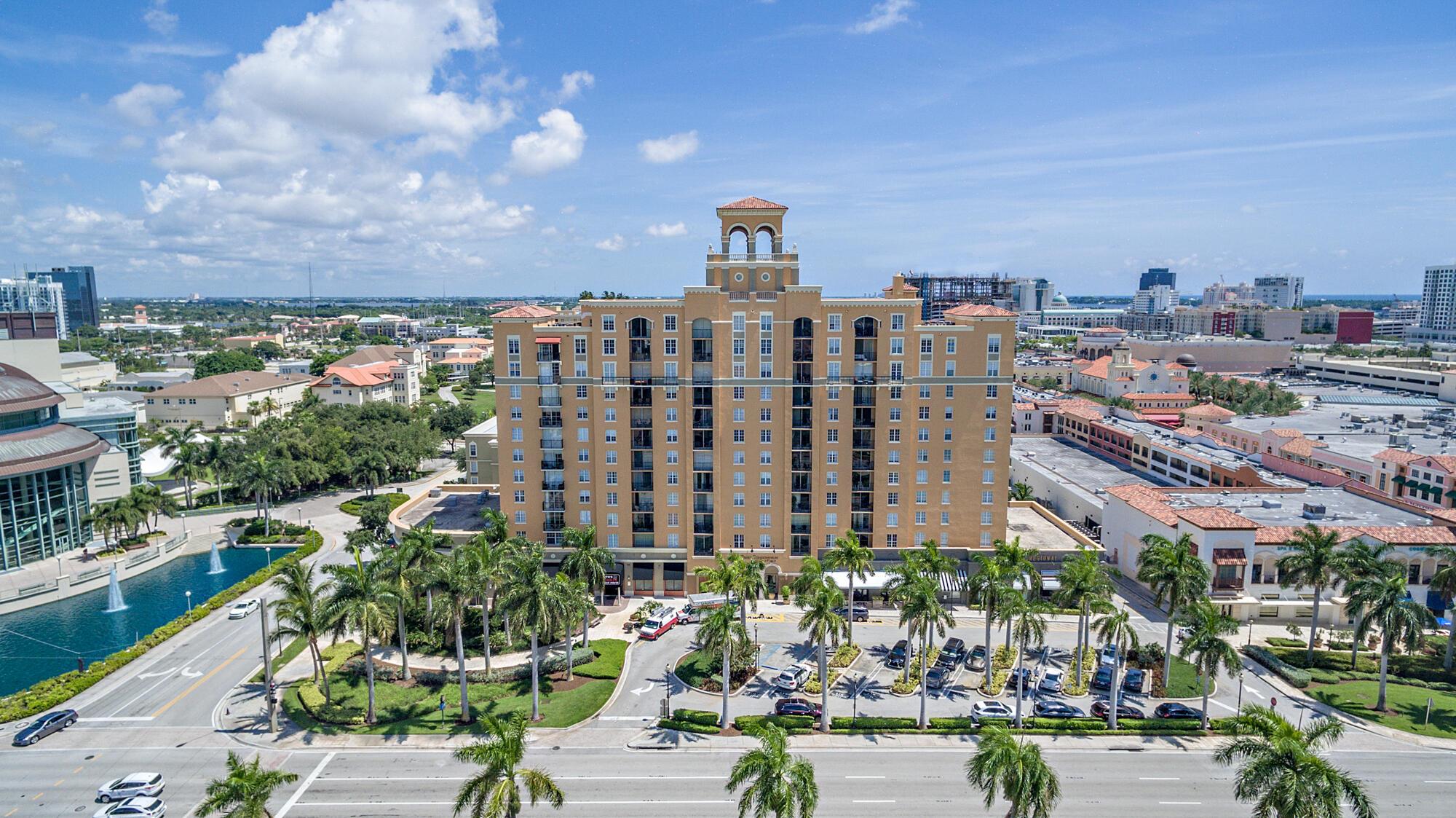 TOWER CONDO AT CITYPLACE - Residential
