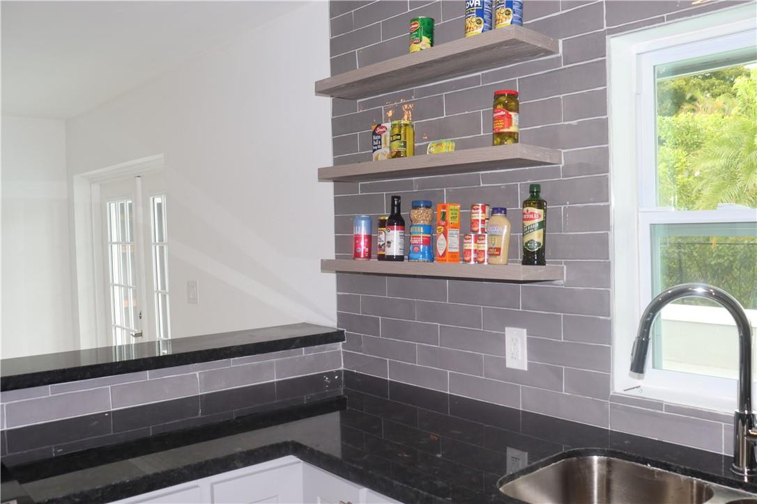 Melaleuca Isles 52-48 B - Residential