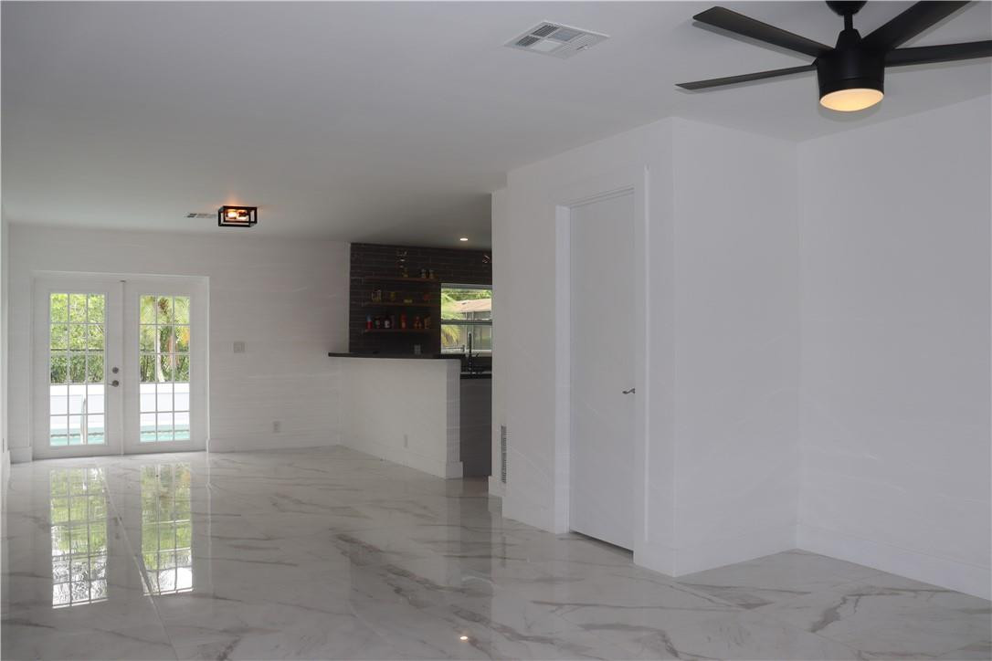 Melaleuca Isles 52-48 B - Residential