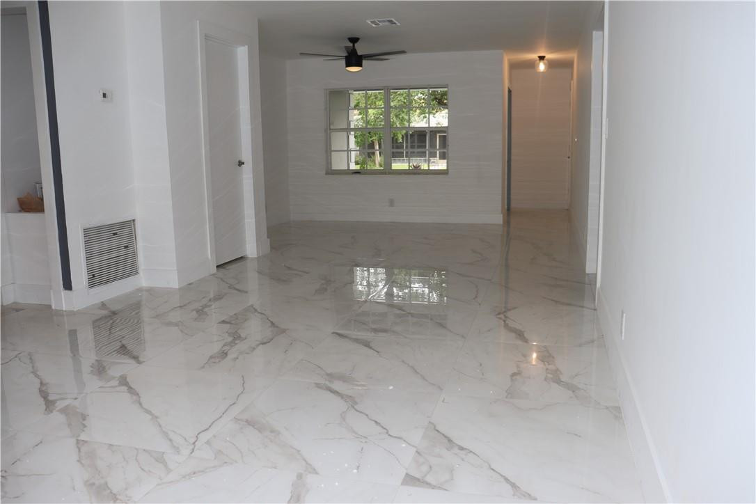 Melaleuca Isles 52-48 B - Residential