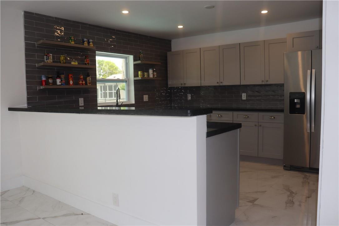 Melaleuca Isles 52-48 B - Residential