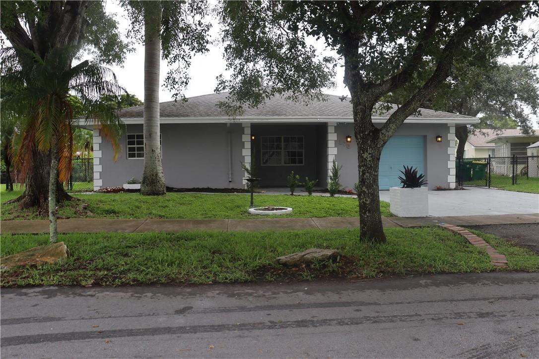 Melaleuca Isles 52-48 B - Residential