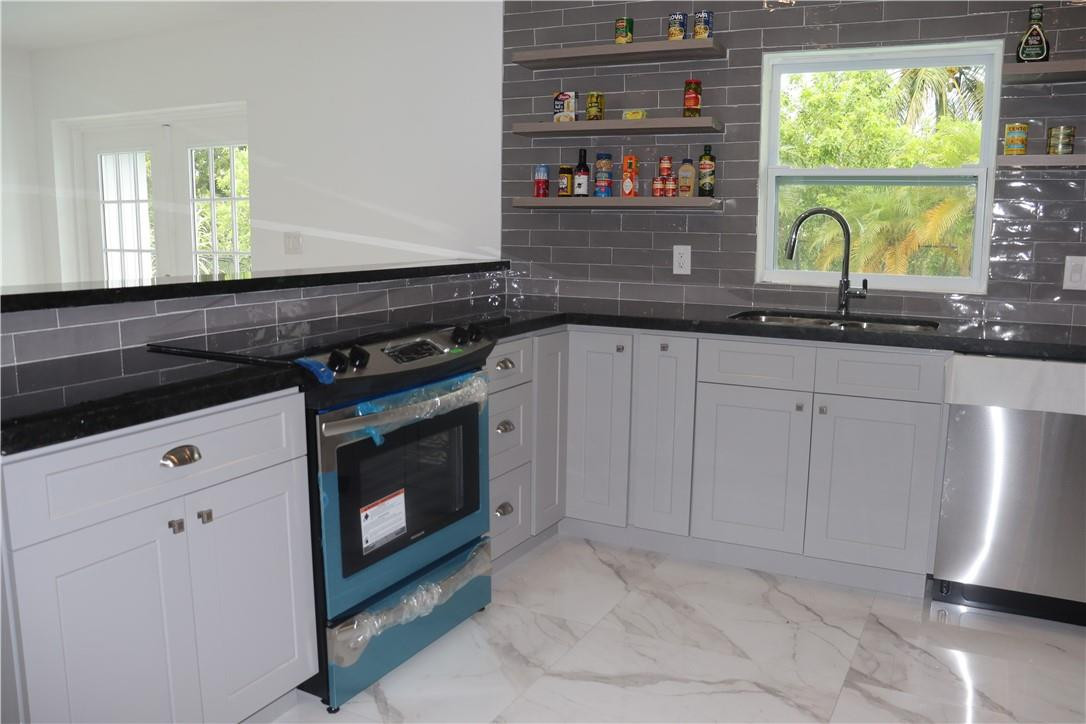 Melaleuca Isles 52-48 B - Residential