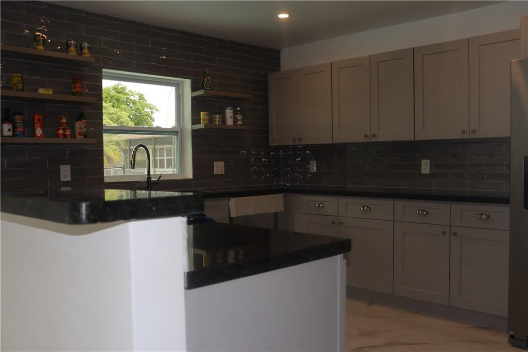 Melaleuca Isles 52-48 B - Residential