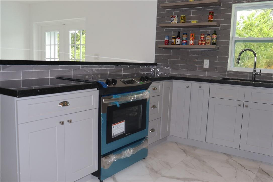 Melaleuca Isles 52-48 B - Residential