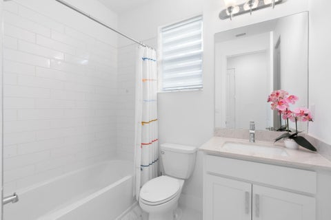 Tiny photo for 4224 Marina Way, Deerfield Beach, FL 33064 (MLS # F10556514)