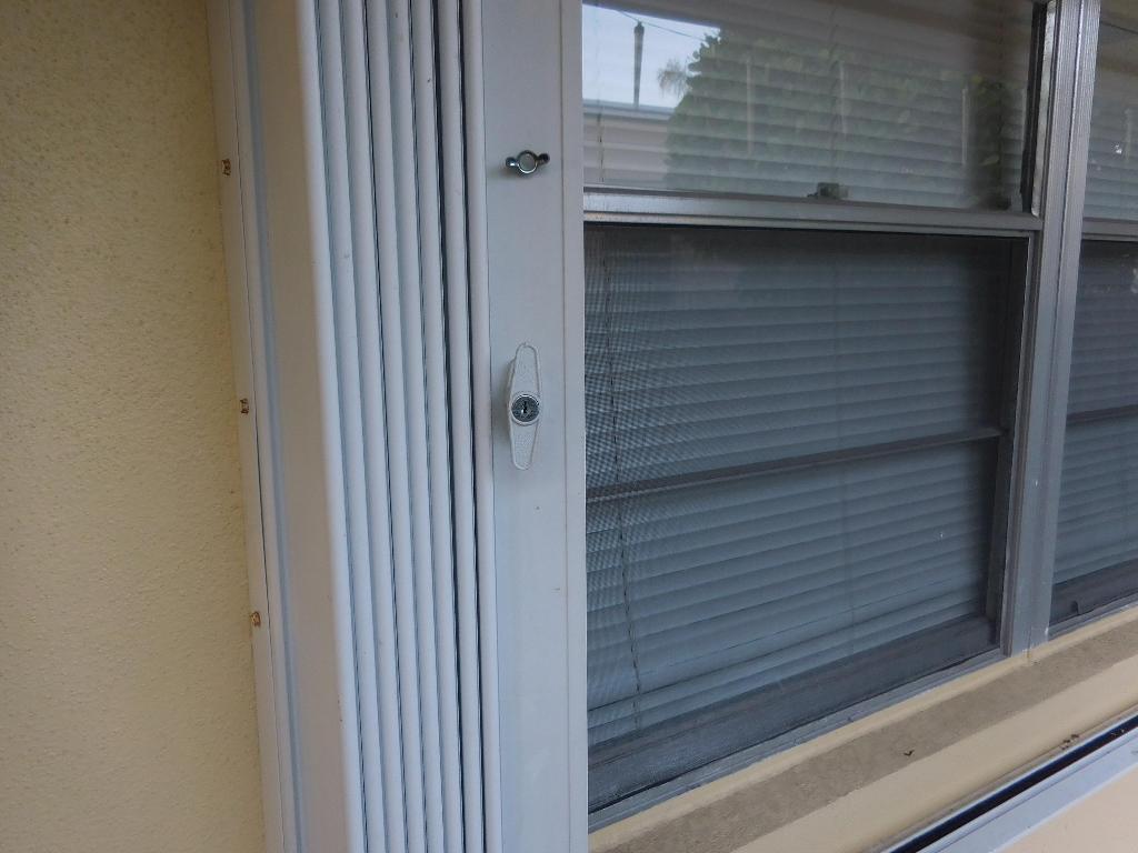 NORTH LAKE WORTH - Residential Income