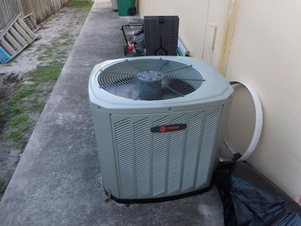 NORTH LAKE WORTH - Residential Income