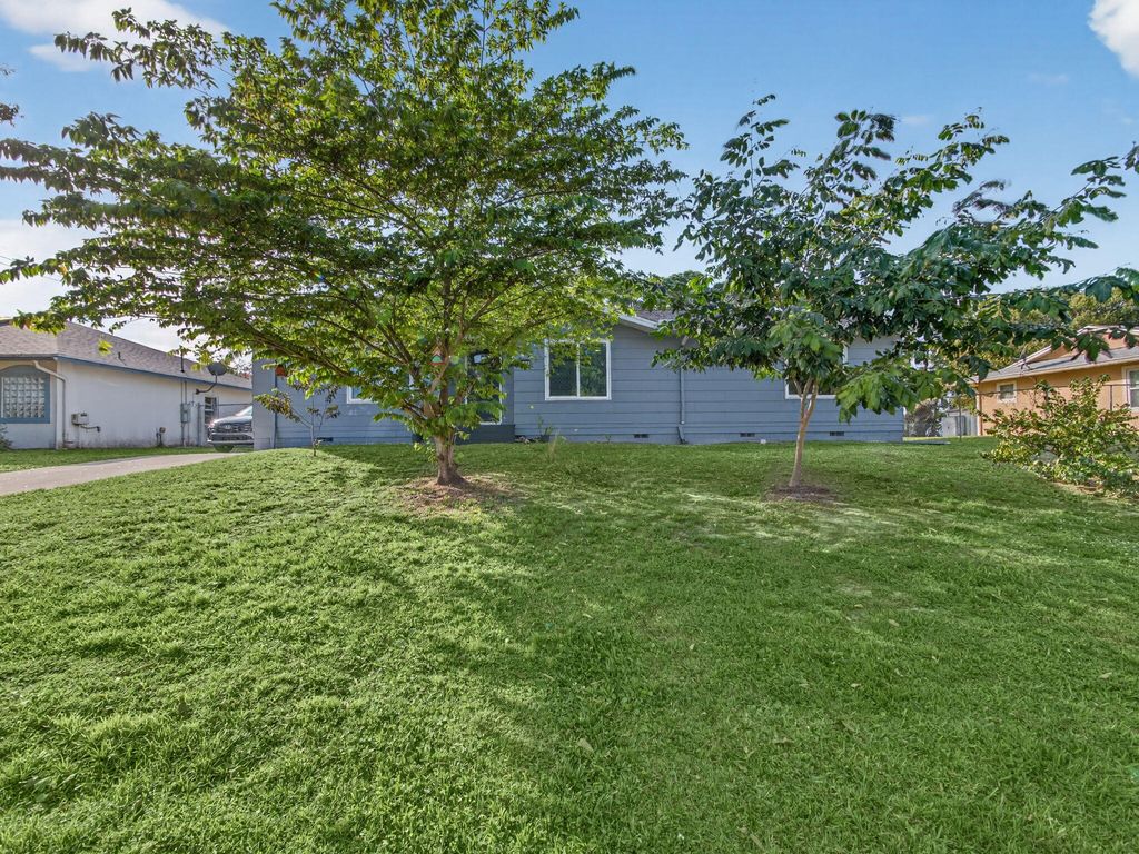 Photo of 3142 SW Bridge Street, Port Saint Lucie, FL 34953 (MLS # R11148110)