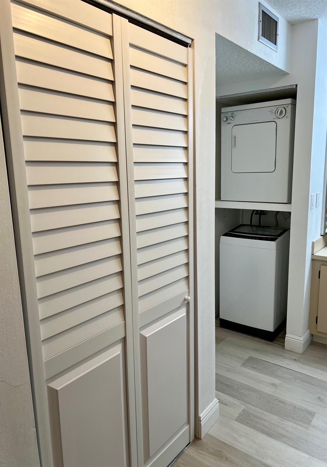 OMEGA 10 - Residential