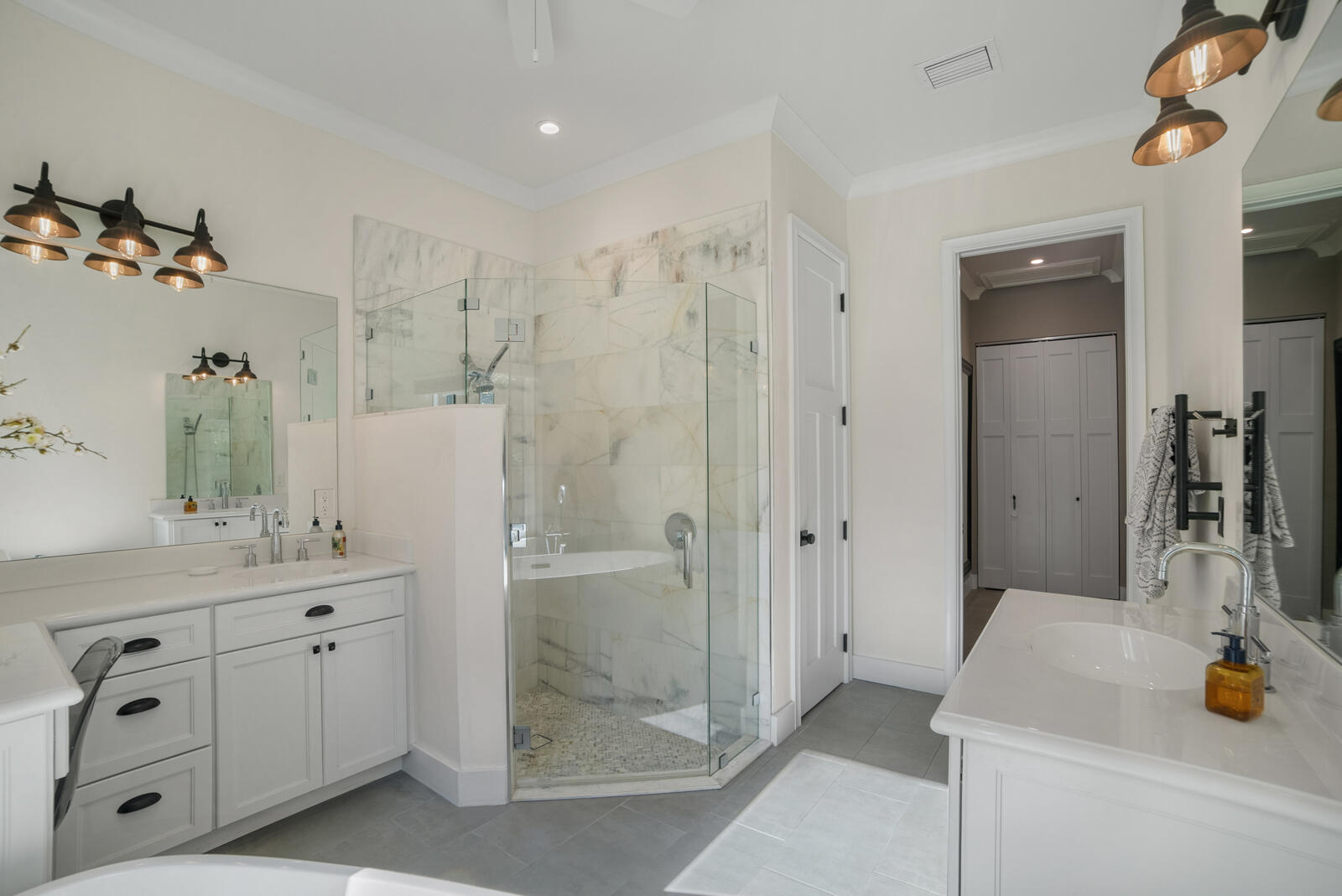 OAKWOOD ESTATES - Residential