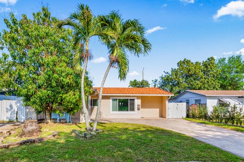 Tiny photo for 1121 N 66TH Terrace, Hollywood, FL 33024 (MLS # B26081720)