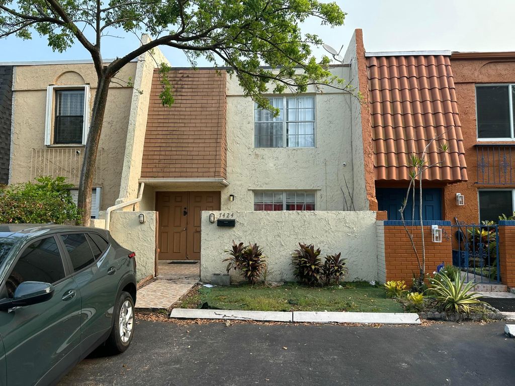 Photo of 7424 NW 75th Street, Tamarac, FL 33321 (MLS # B26028729)