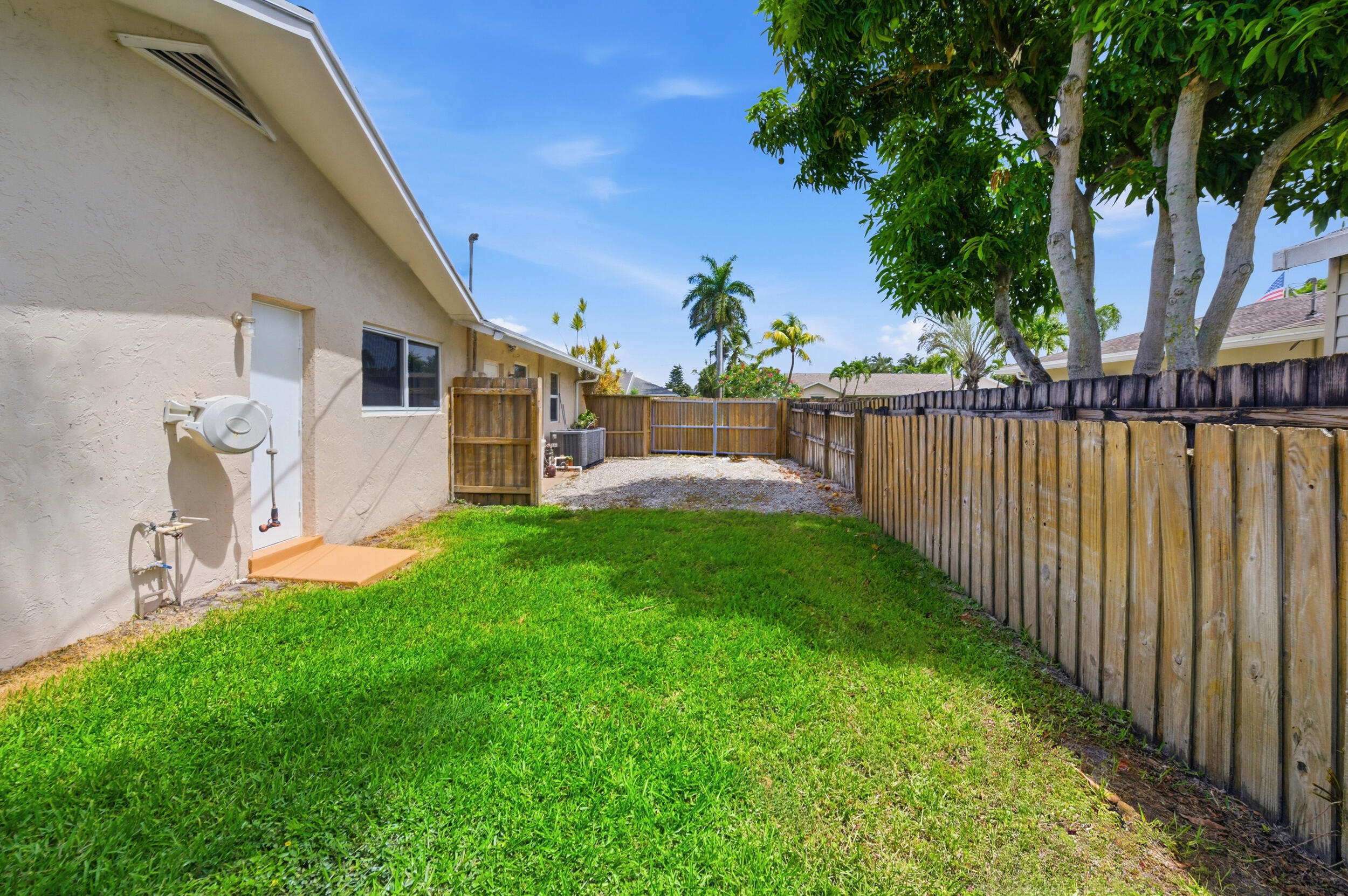 FLORIDA GARDENS 4 - Residential