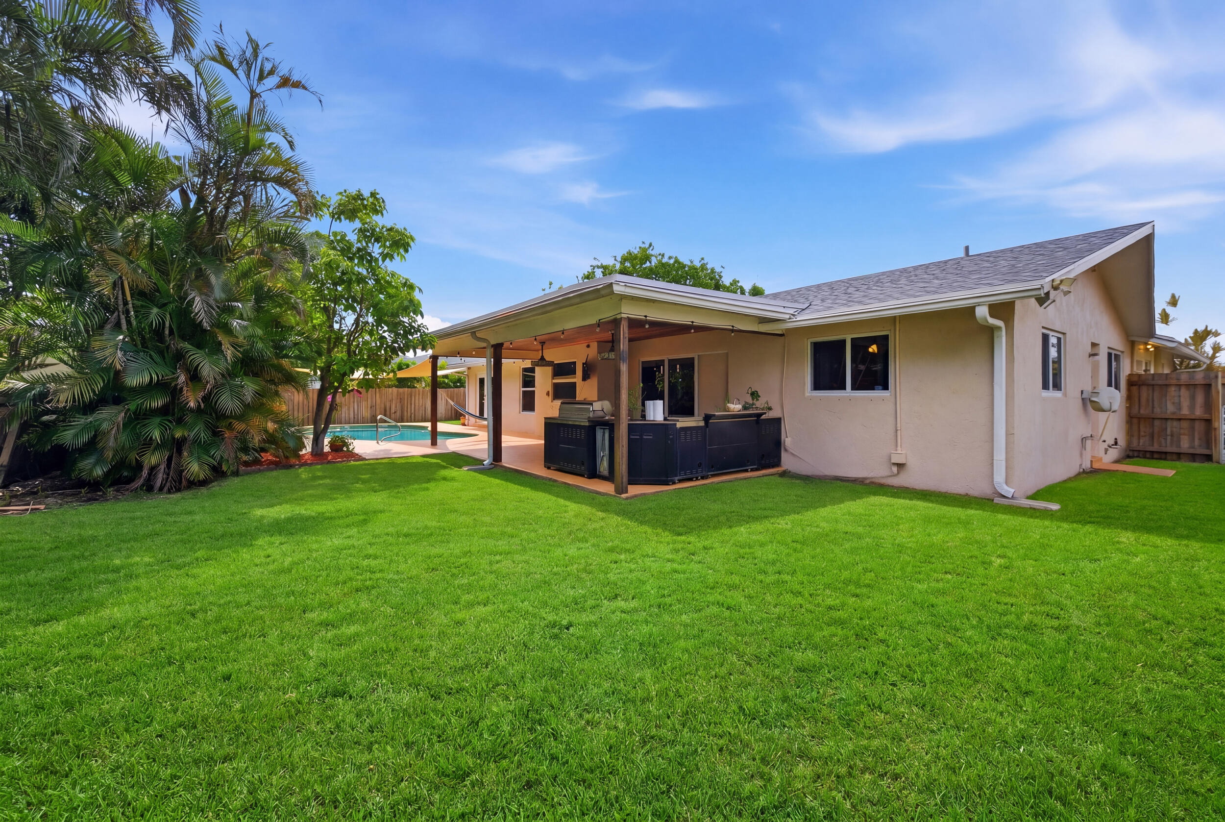 FLORIDA GARDENS 4 - Residential