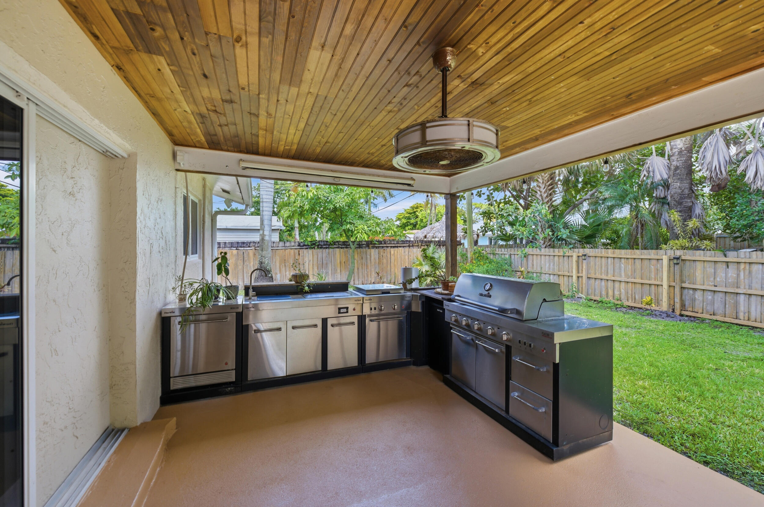 FLORIDA GARDENS 4 - Residential