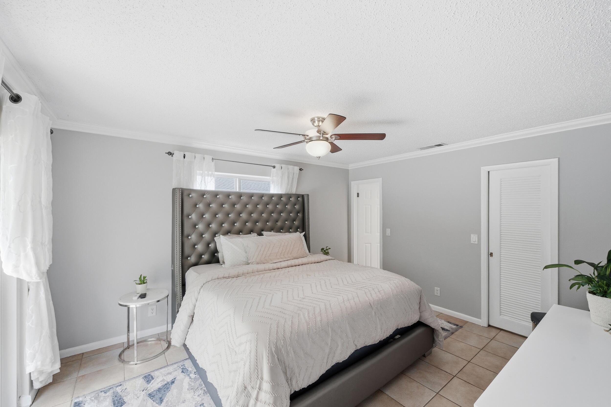 FLORIDA GARDENS 4 - Residential