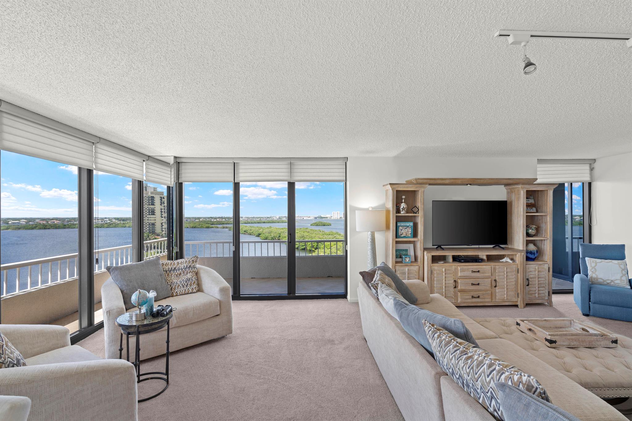 WATER GLADES CONDO - Residential Lease