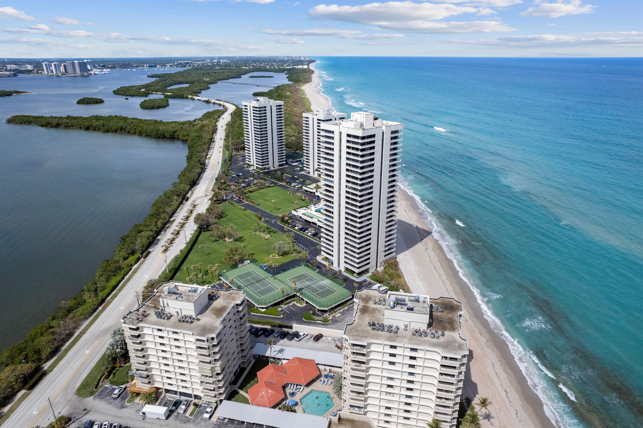 WATER GLADES CONDO - Residential Lease