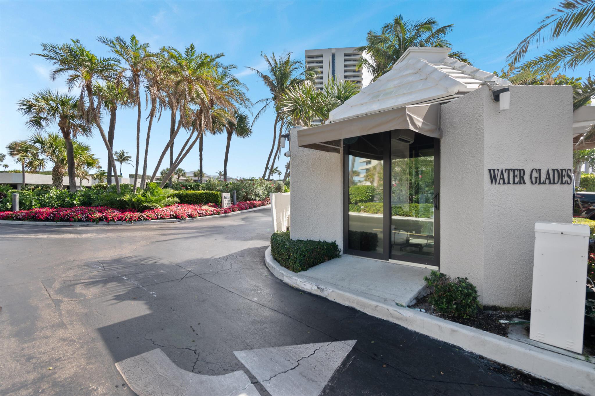 WATER GLADES CONDO - Residential Lease