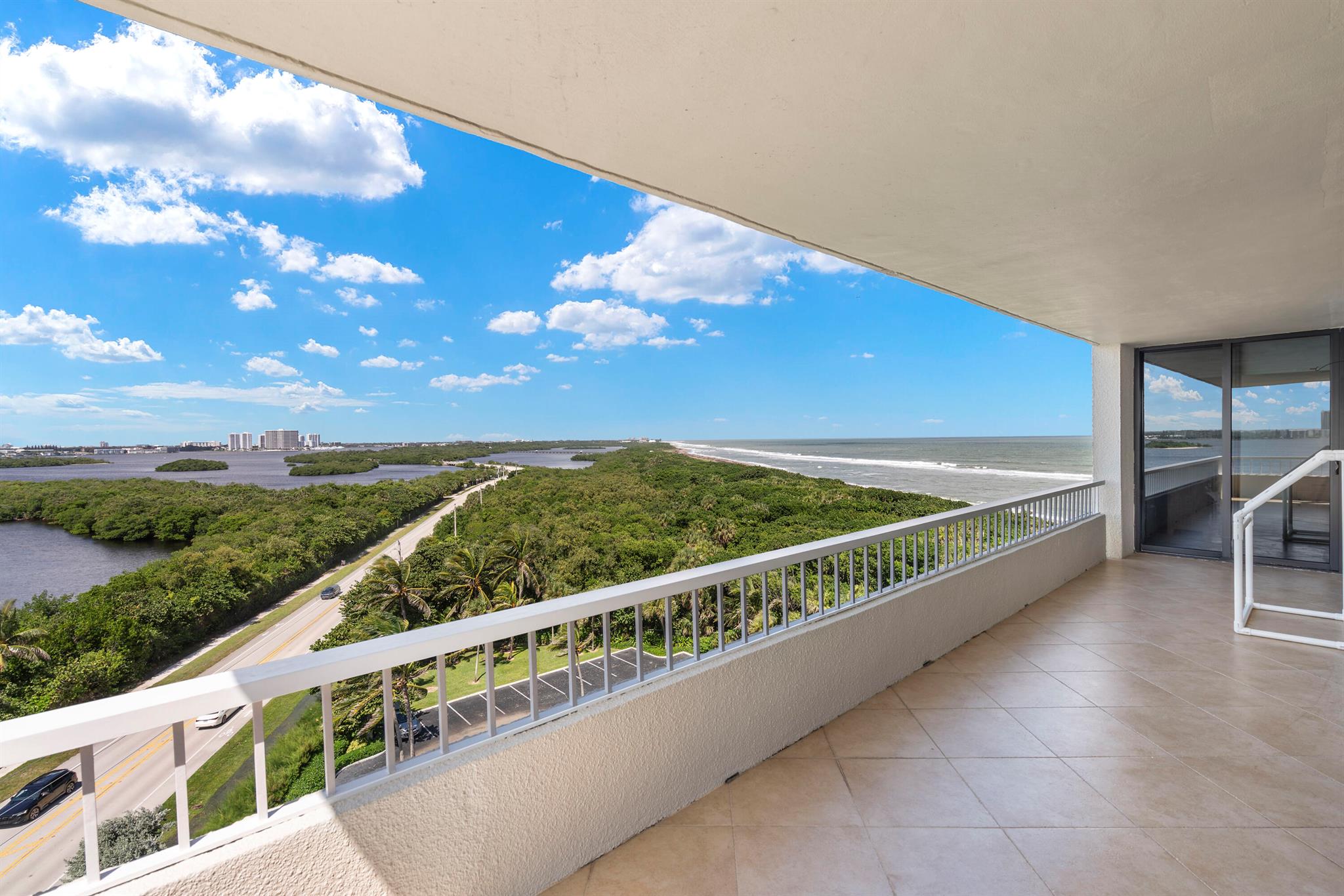 WATER GLADES CONDO - Residential Lease