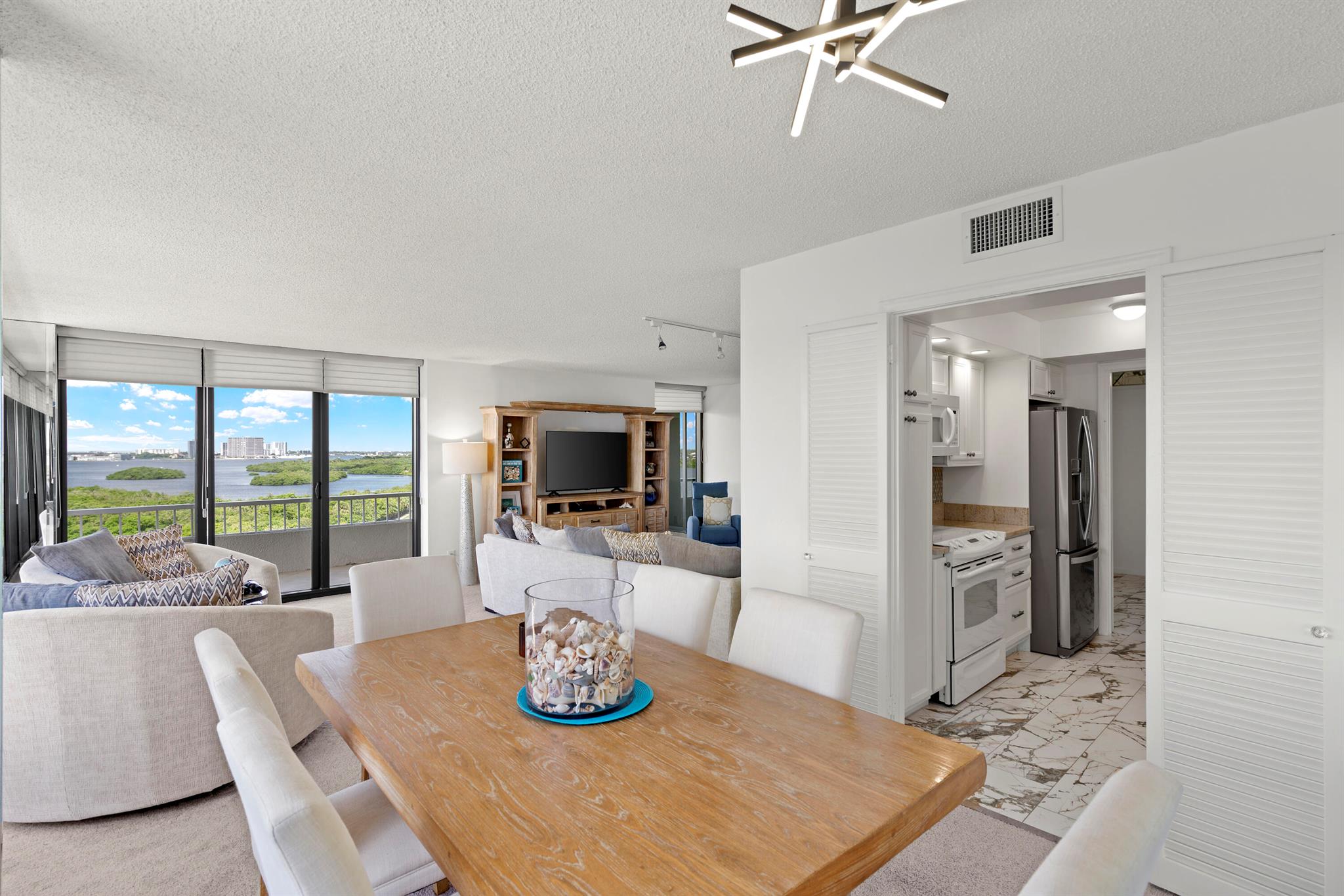 WATER GLADES CONDO - Residential Lease