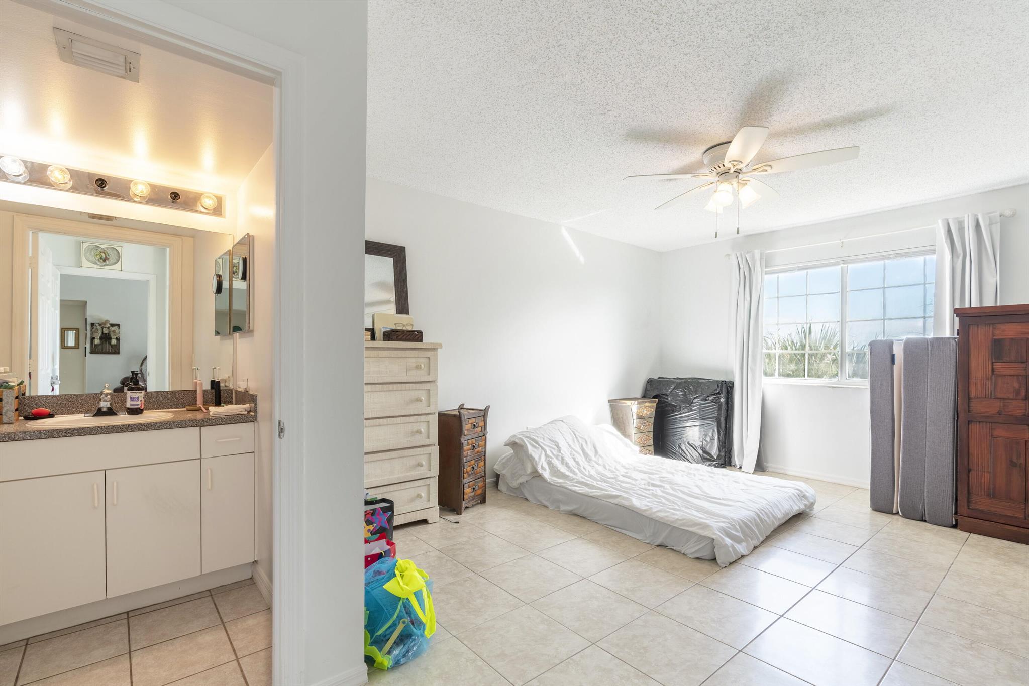 EVERGREEN LAKES CONDO - Residential