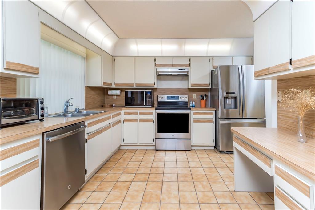 CYPRESS GLEN - Residential