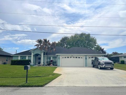 Property photo of 5754 Nw Jigsaw Lane, Port St Lucie, FL 34986