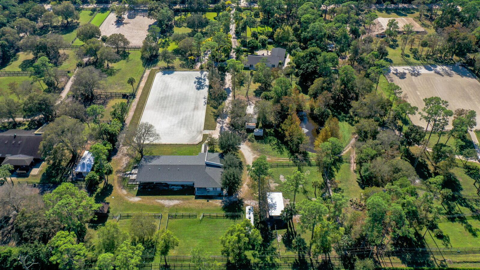 LOXAHATCHEE GROVES - Residential Lease