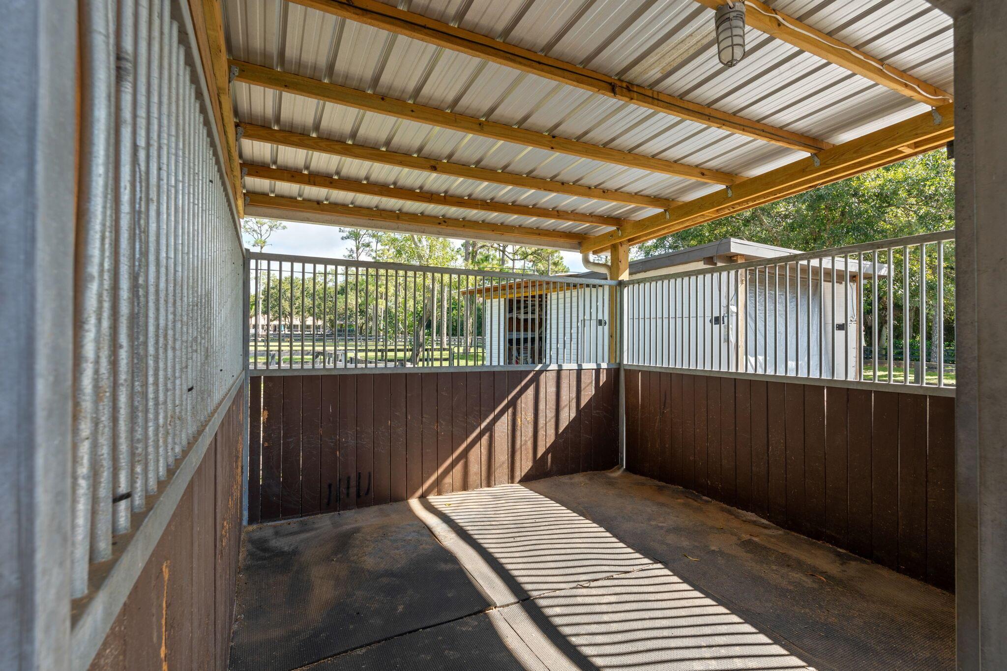 LOXAHATCHEE GROVES - Residential Lease